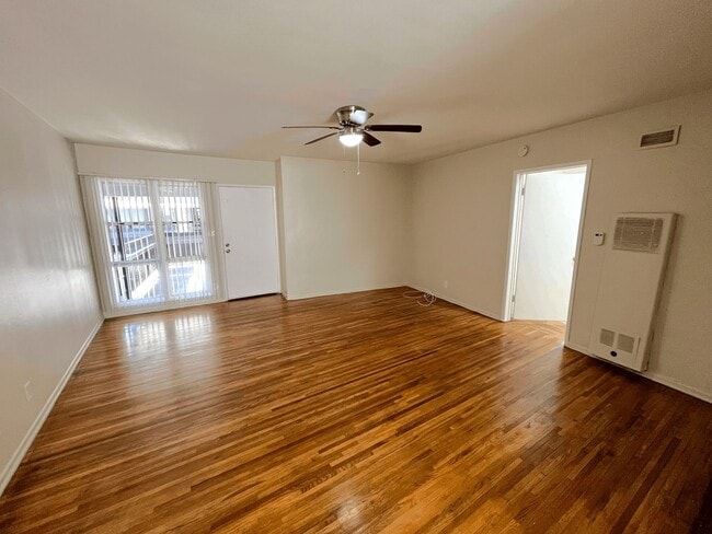 Photo - 652 Veteran Ave