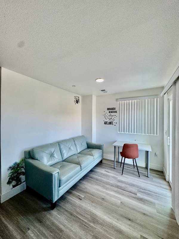Building Photo - 217 E 29th St Rental