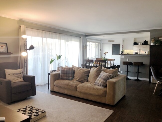 Building Photo - 2940 W Carson St Unit 235