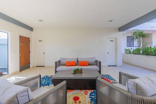 Photo - Riviera Vista Apartments