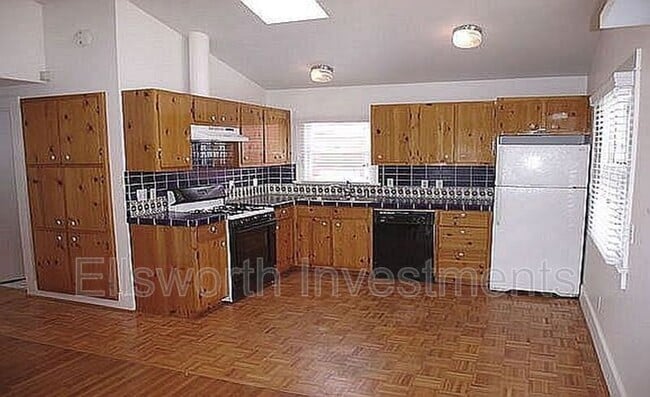 Photo - 1627 Brookes Ave