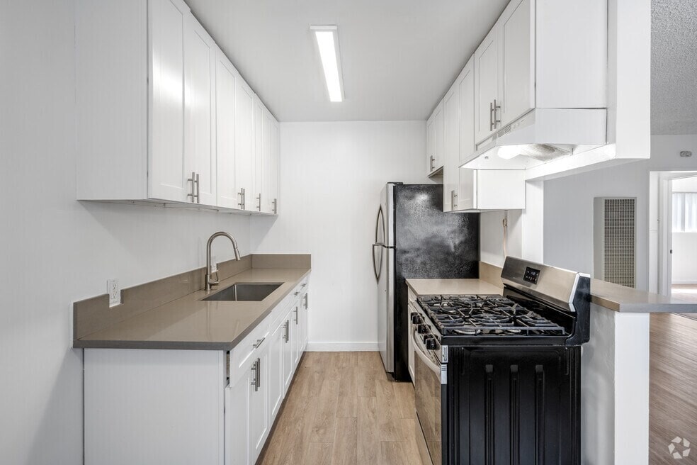 3D Tour - 3932 Sepulveda Blvd
