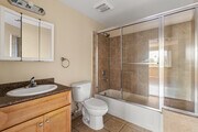Photo - 15435 Vanowen St