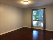 Master bedroom - 339 S Catalina Ave Unit 117