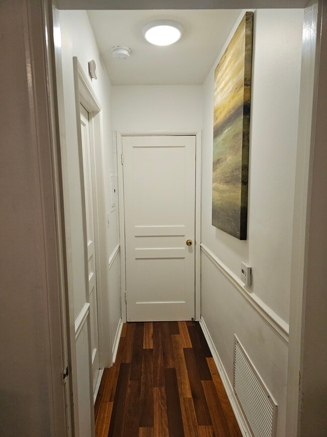 Photo - 342 N Oakhurst Dr