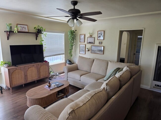 Photo - Cozy 1 bedroom cottage beach close with a yard, off street parking and a garage. Pets allowed