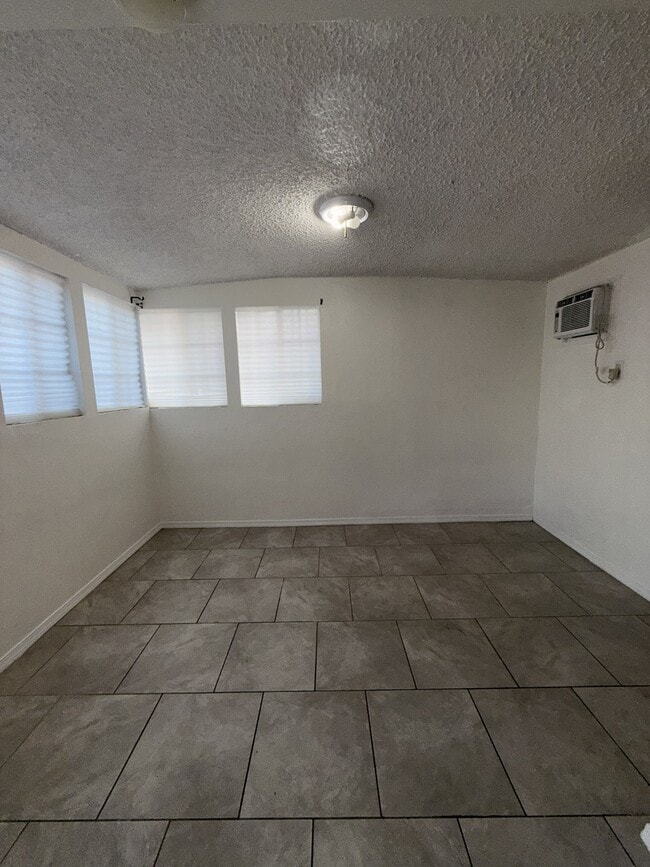 Bedroom - 652 W 97th St