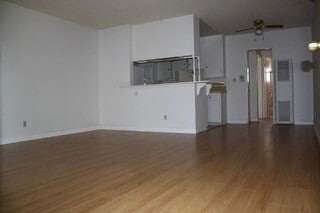 Photo - 14141 Erwin St