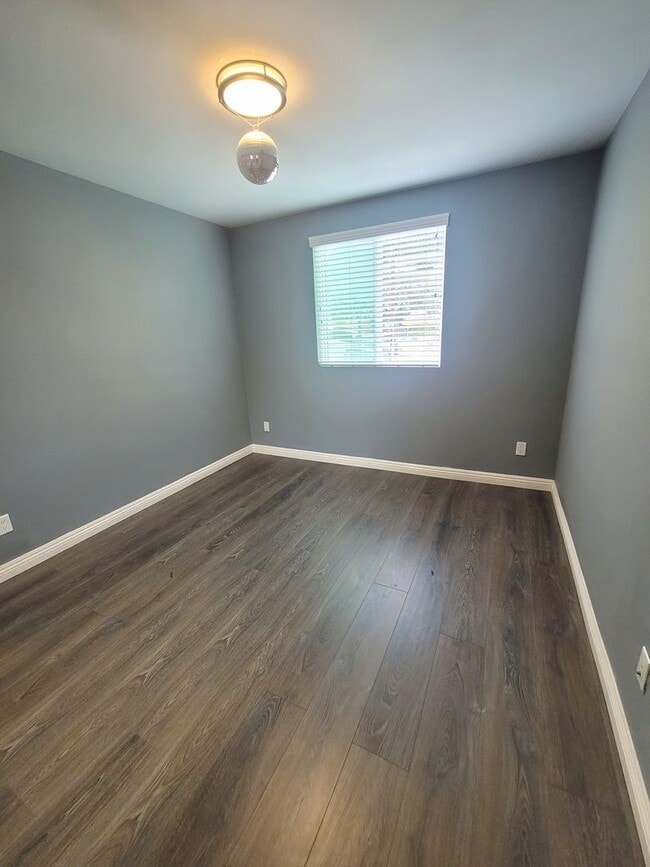 Building Photo - 1276 1/2 Ricardo St Unit Bedroom 3