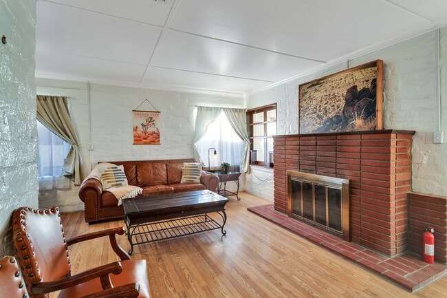 Photo - 2 Bedroom 1 Bath - Furnished Hilltop Home ...