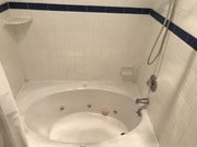 Master Bathtub - 440 Veteran Ave Condo Unit 407