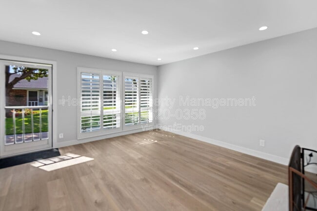 Photo - 1199 E 1st St