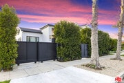 Photo - 123 S Kilkea Dr House