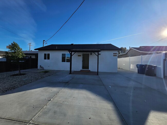 Building Photo - Saticoy Properties Unit 22026