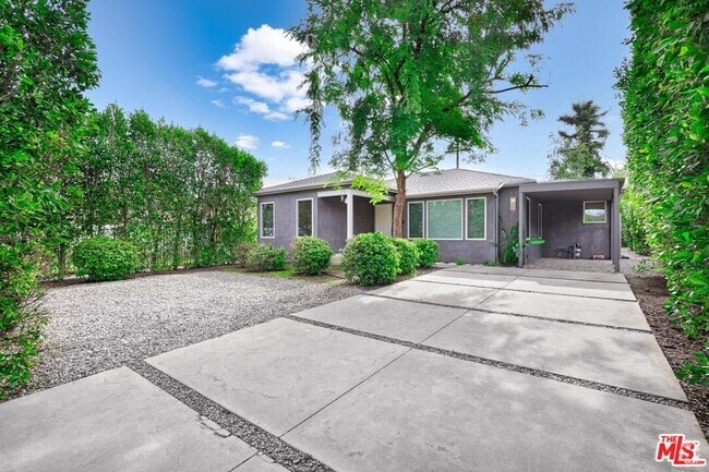 Building Photo - 23018 Leonora Dr Rental