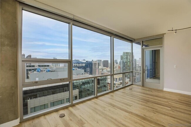 Photo - 321 Tenth Ave Unit 2408