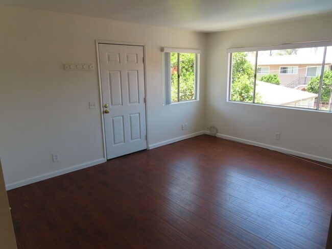 Renovated 2 Bed, 2 Bath Apartment in the h... - Renovated 2 Bed, 2 Bath Apartment in the h...