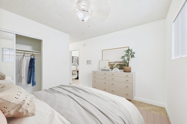 Photo - Roscoe Terrace