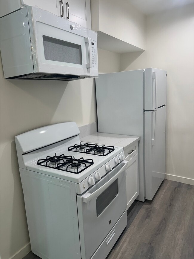 Photo - 415 Loma Dr Unit L3