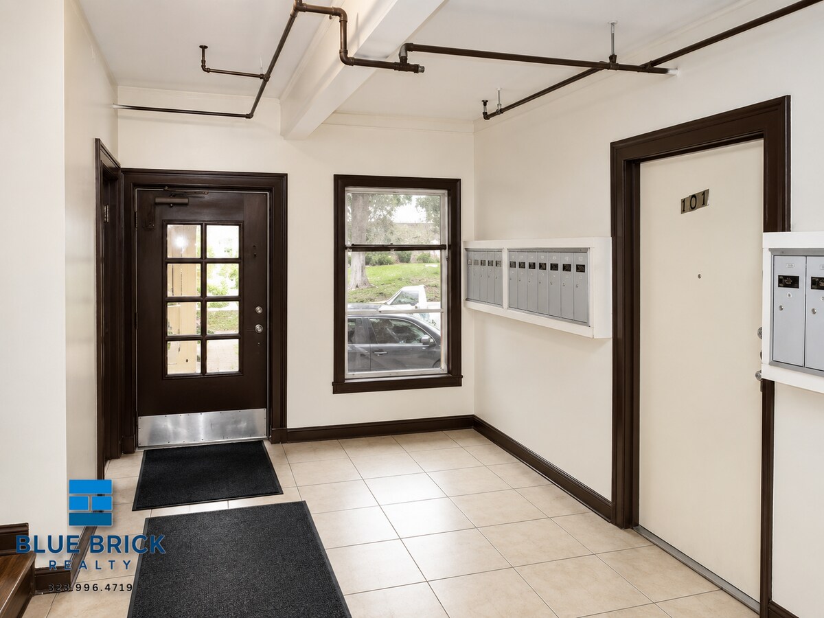 Photo - 1527 4th St Unit 300