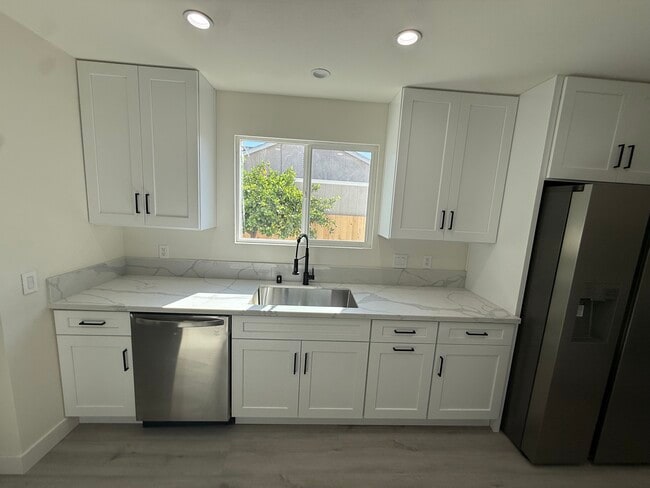 Photo - 6650 Sale Ave