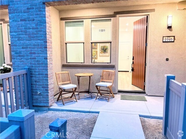 Building Photo - 1046 Hazel Dr Rental