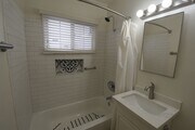 Photo - 6308 Vineland Ave Unit 03
