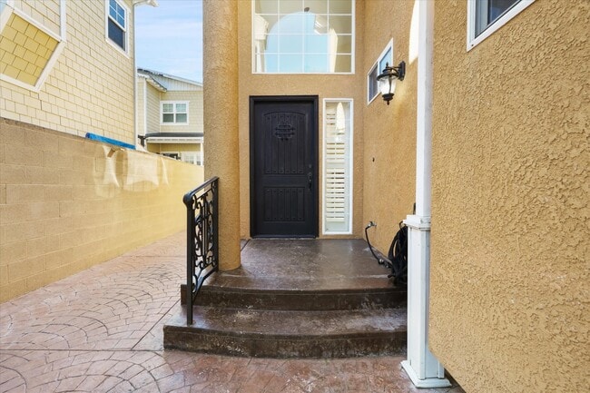 Photo - 24427 Ward St