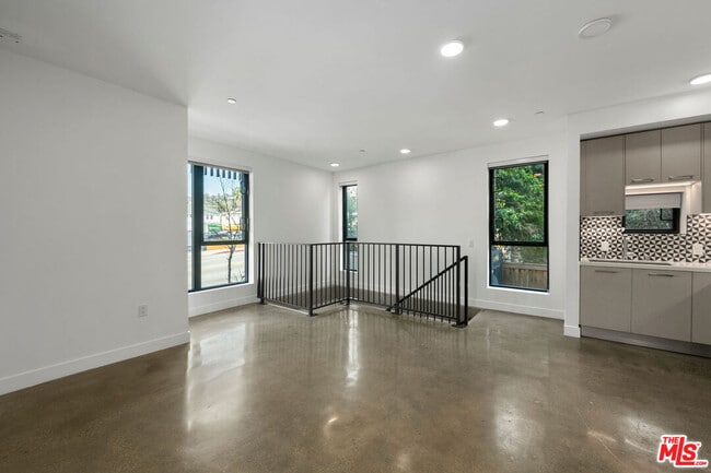 Photo - 1250 N Fairfax Ave Unit 206