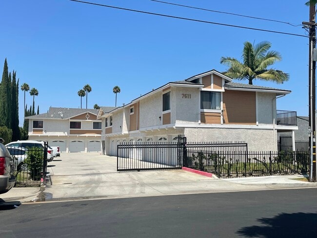 Photo - 7611 10th St