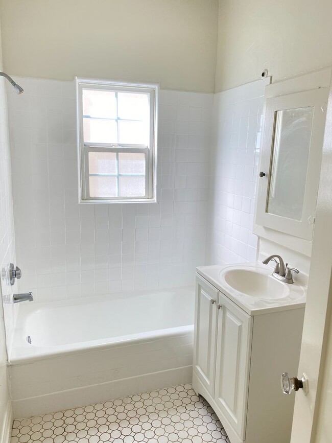 Photo - 1157 N Maryland Ave Unit 1157 #2