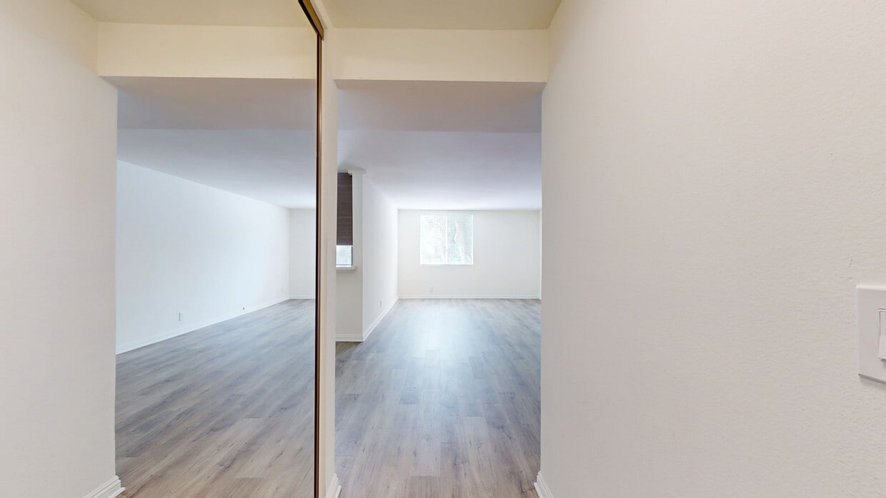 3D Tour - Vista Real Apartments