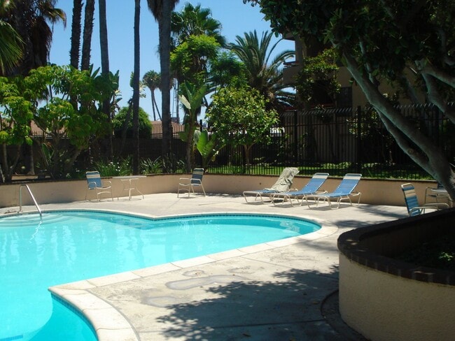 Photo - HARBOR MANOR CONDOS! ACROSS FROM HARBOR UCLA MED CTR IMMACULATE 2 bdrm 2 ba. CONDO FOR LEASE!