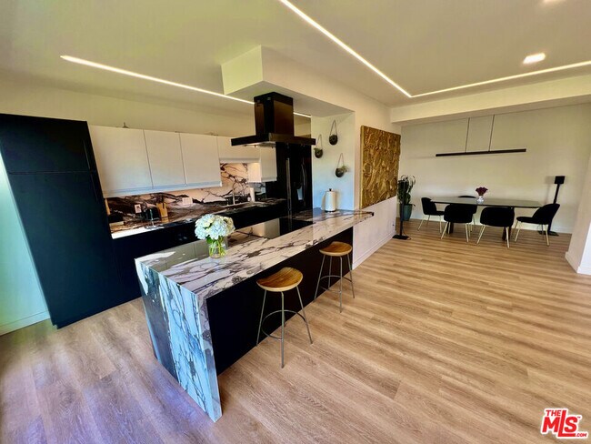 Photo - 838 N Doheny Dr Unit A1102