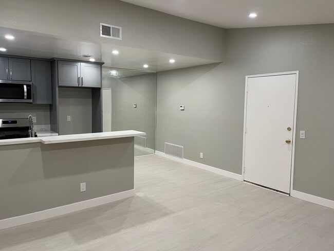 Photo - 31200 Landau Blvd