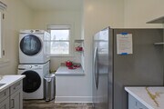 Photo - 910 W 23rd St Apartment
