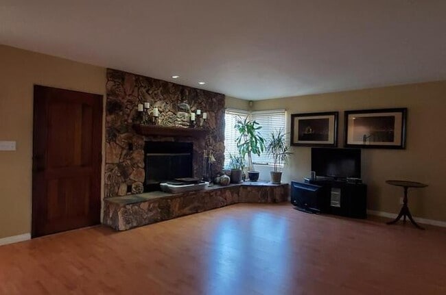 Photo - 1785 Dayton Dr