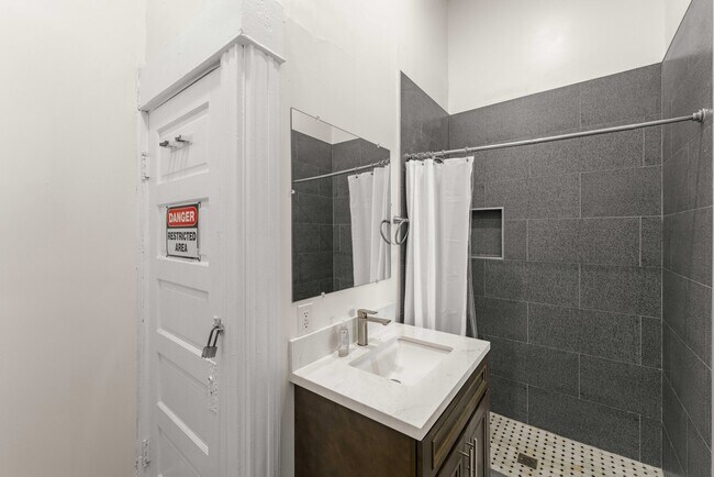 Photo - 1331-1333 S Park Ave Unit 1333