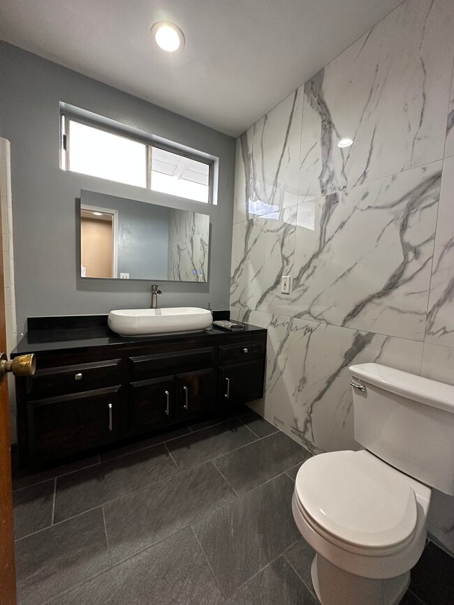 Photo - 2415 W 230th St