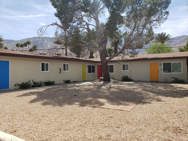 Junipero Palm Springs - The Junipero Palm Springs Apartments