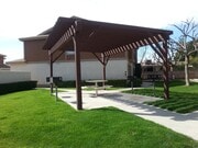 Community BBQ area - 764 W Phillips St Unit 4