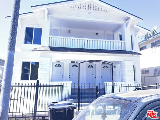 Building Photo - 1233 S Fedora St Rental