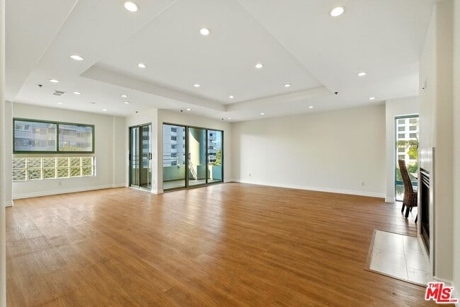 Photo - 10336 Wilshire Blvd Unit 401
