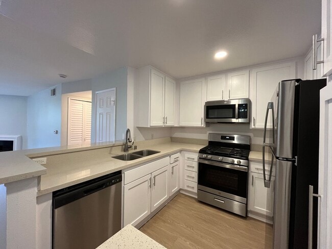 Photo - 5235 Kester Ave