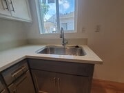 farmhouse sink - 437 W Regent St