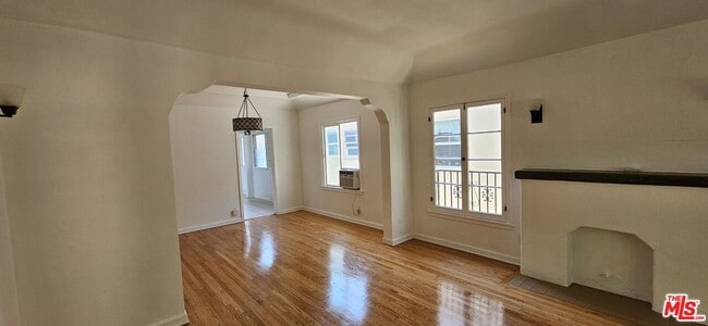 Photo - 1135 Cardiff Ave