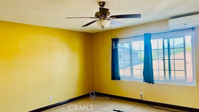 Photo - 826 E Hellman Ave