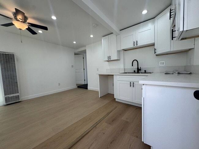 Photo - 2669 Clyde Ave