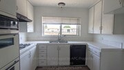 Photo - 1850 W Greenleaf Ave House