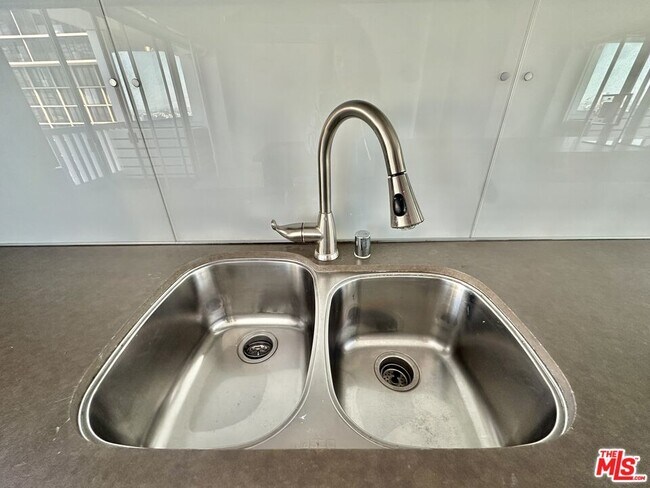 Photo - 999 N Doheny Dr Unit 706